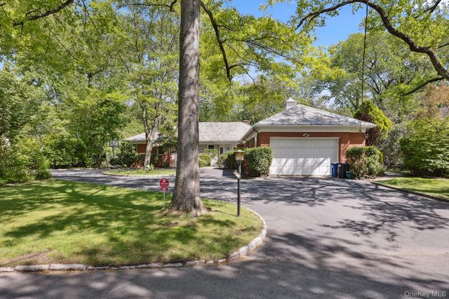 28 Paddington Road, Scarsdale, NY 10583