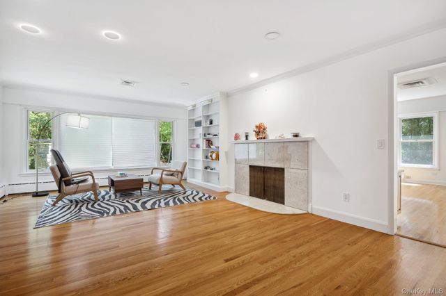 28 Paddington Road, Scarsdale, NY 10583