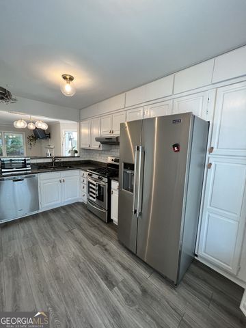 1102 Defoors Landing NW, Atlanta, GA 30318