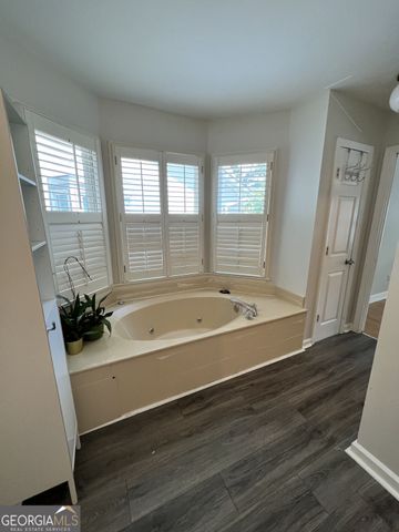 1102 Defoors Landing NW, Atlanta, GA 30318