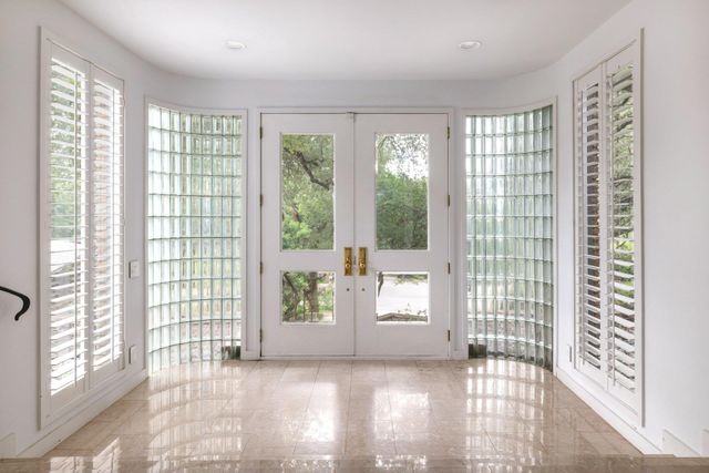 3304 Cherry Tree CIR, Austin, TX 78731