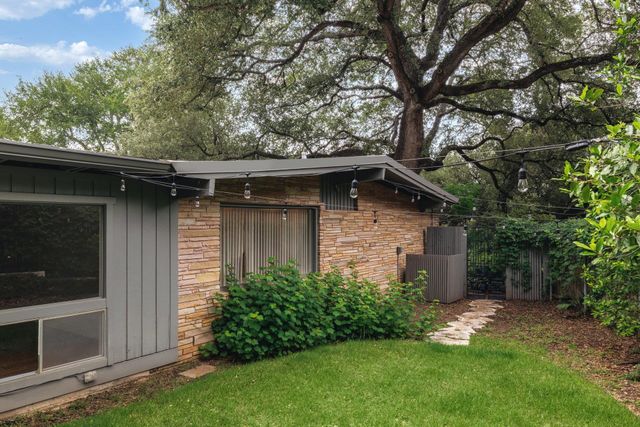 3304 Cherry Tree CIR, Austin, TX 78731