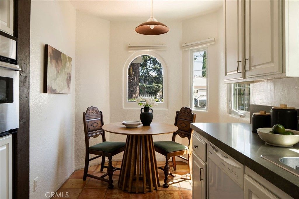 Image 10 of property listing at 11318 Martha, North Hollywood, CA 91601