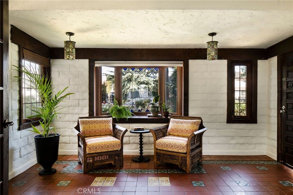 Image 2 of property listing at 11318 Martha, North Hollywood, CA 91601
