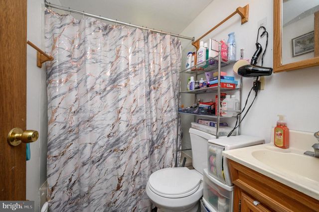 204 E LAKESHORE DR, Browns Mills, NJ 08015