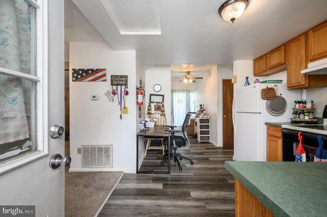 204 E LAKESHORE DR, Browns Mills, NJ 08015