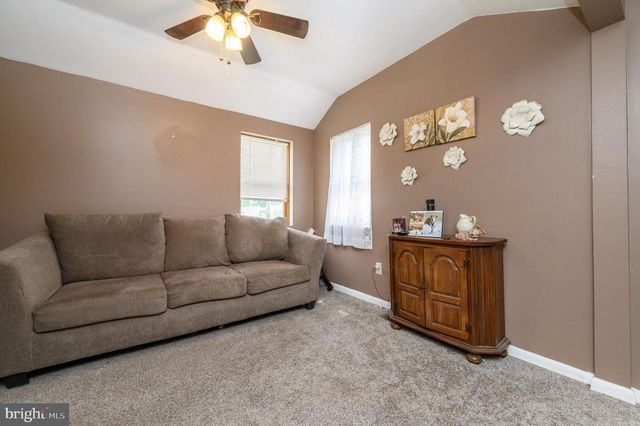 204 E LAKESHORE DR, Browns Mills, NJ 08015