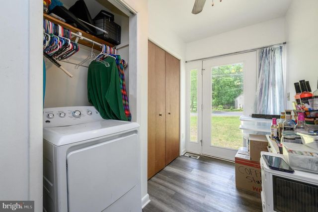 204 E LAKESHORE DR, Browns Mills, NJ 08015