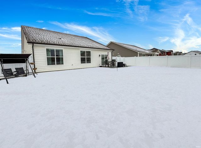 684 E Bulrush Court, West Lafayette, IN 47906