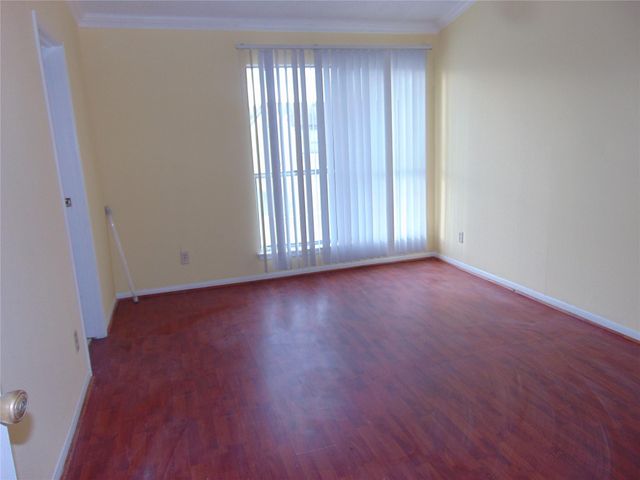 12300 Brookglade Circle 74, Houston, TX 77099