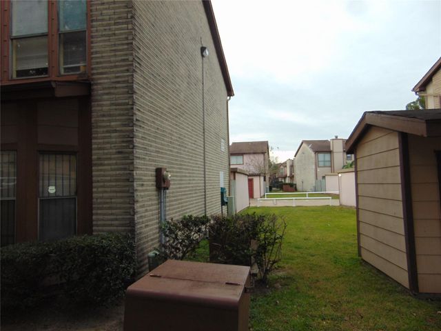 12300 Brookglade Circle 74, Houston, TX 77099