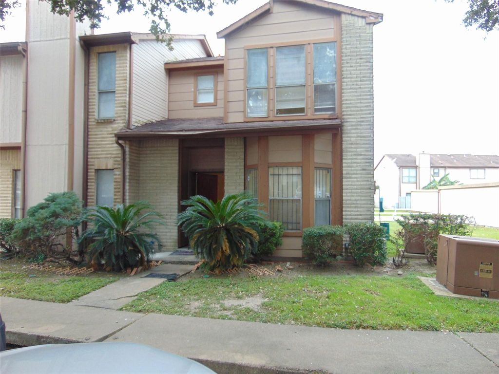 12300 Brookglade Circle 74, Houston, TX 77099