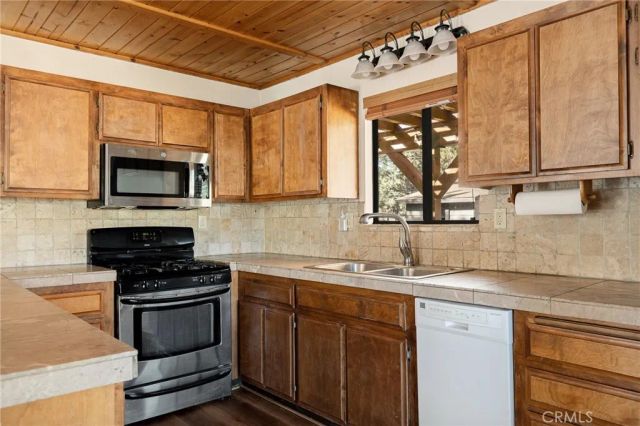 233 Whipple, Big Bear City, CA 92314
