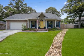 8839 Moanalua Way, Diamondhead, MS 39525