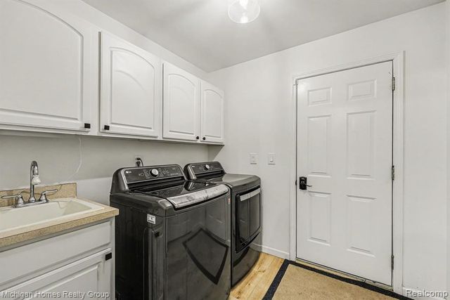2070 S Red Maple Lane 106, Commerce Twp, MI 48390