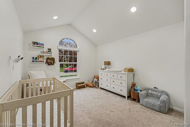 2070 S Red Maple Lane 106, Commerce Twp, MI 48390