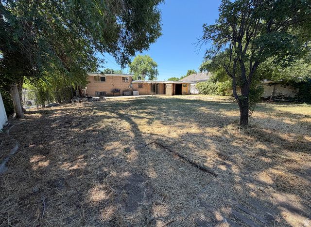 604 W SPACERAMA DR, Murray, UT 84123