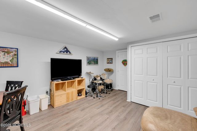 148 Setter Place, Freehold, NJ 07728