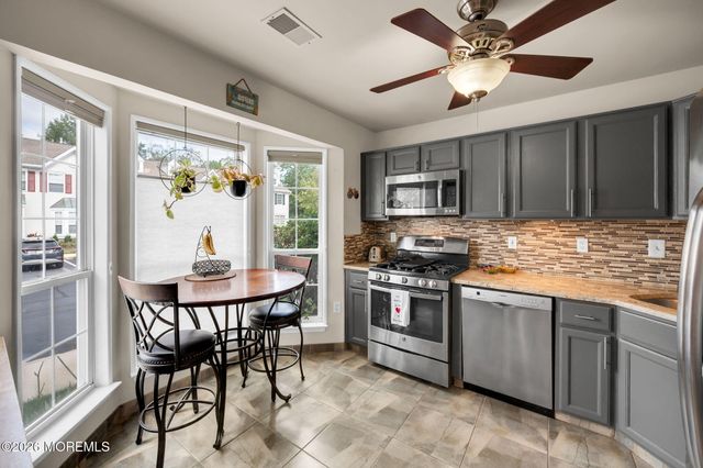 148 Setter Place, Freehold, NJ 07728