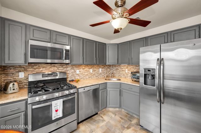 148 Setter Place, Freehold, NJ 07728