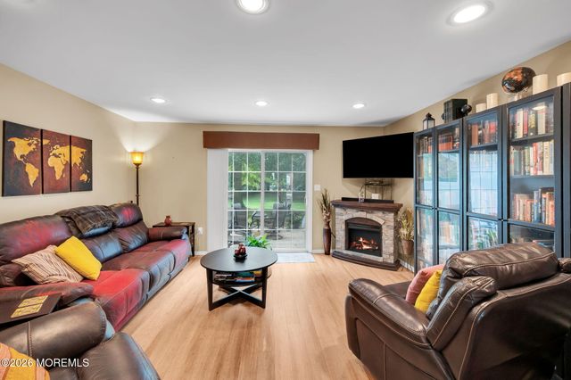 148 Setter Place, Freehold, NJ 07728