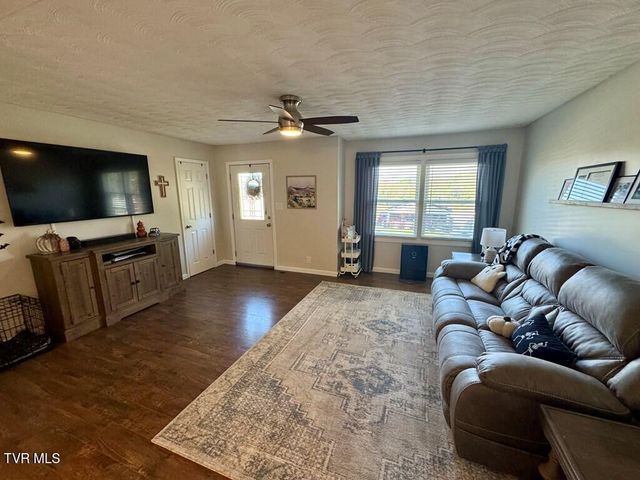 218 Green Acres Drive, Chilhowie, VA 24319