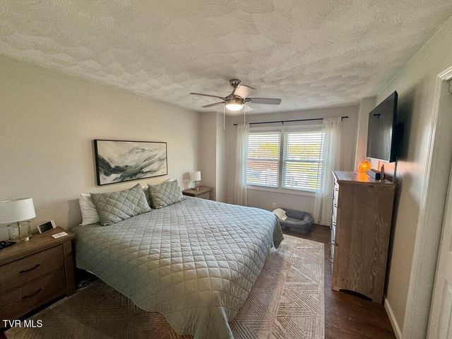 218 Green Acres Drive, Chilhowie, VA 24319