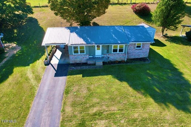 218 Green Acres Drive, Chilhowie, VA 24319