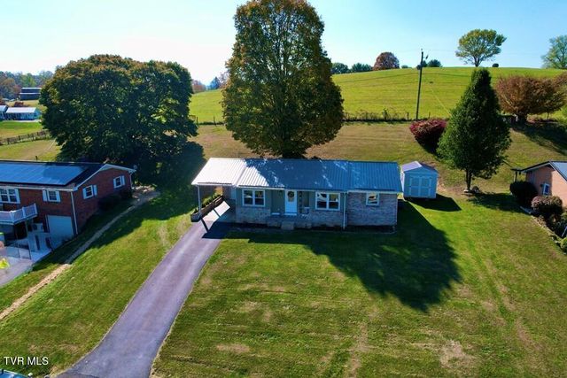 218 Green Acres Drive, Chilhowie, VA 24319