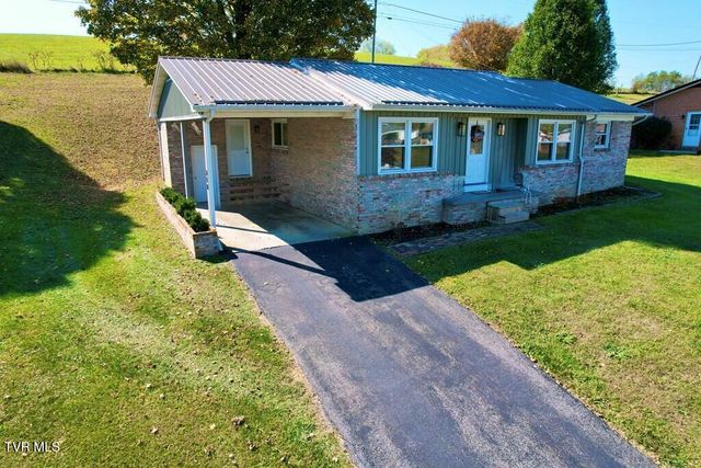 218 Green Acres Drive, Chilhowie, VA 24319