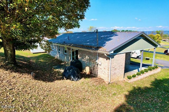 218 Green Acres Drive, Chilhowie, VA 24319