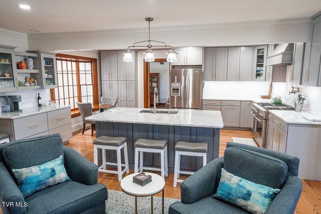 100 Earlway Road, Bristol, TN 37620