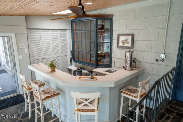 100 Earlway Road, Bristol, TN 37620