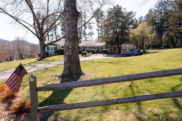 100 Earlway Road, Bristol, TN 37620