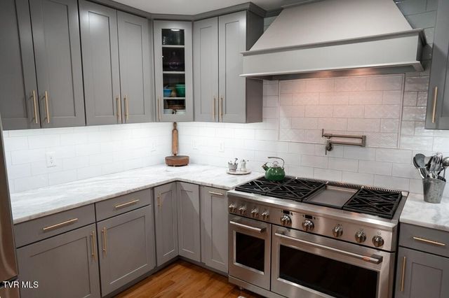 100 Earlway Road, Bristol, TN 37620