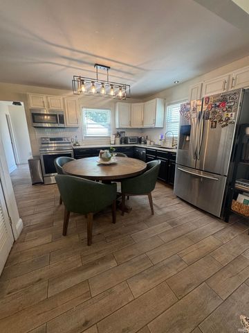 909 N Kelsey Avenue, Evansville, IN 47711