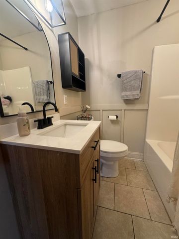 909 N Kelsey Avenue, Evansville, IN 47711