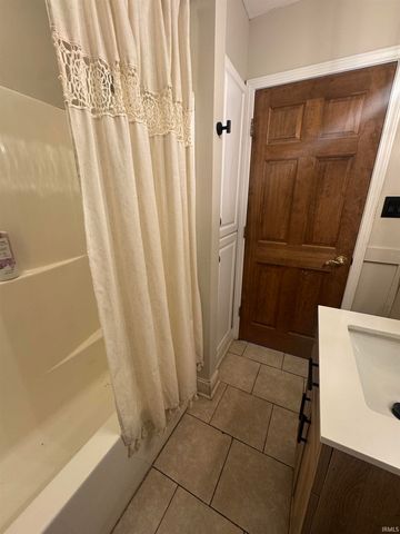 909 N Kelsey Avenue, Evansville, IN 47711