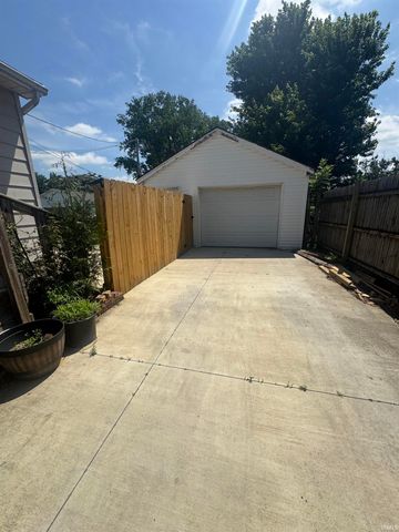 909 N Kelsey Avenue, Evansville, IN 47711