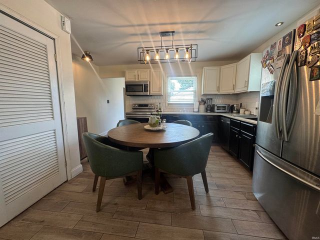 909 N Kelsey Avenue, Evansville, IN 47711