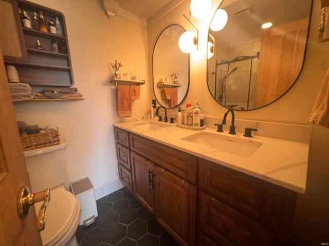909 N Kelsey Avenue, Evansville, IN 47711