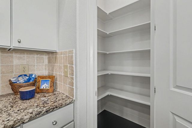 108 Milan CT, Horseshoe Bay, TX 78657