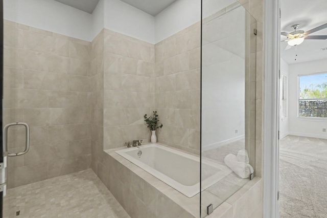108 Milan CT, Horseshoe Bay, TX 78657