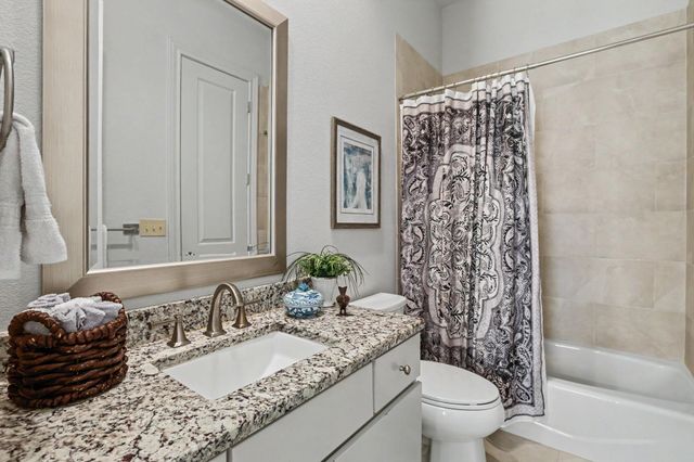 108 Milan CT, Horseshoe Bay, TX 78657