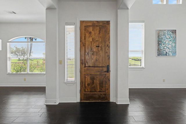 108 Milan CT, Horseshoe Bay, TX 78657