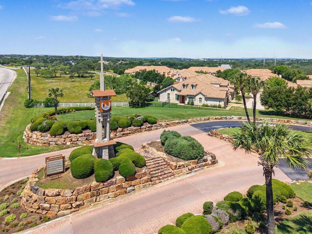 108 Milan CT, Horseshoe Bay, TX 78657