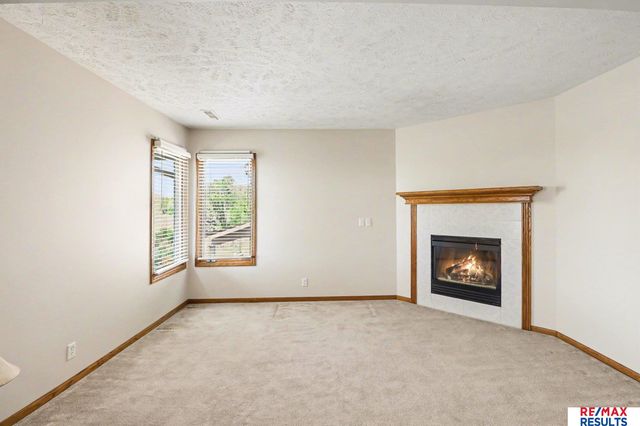 8126 S 93 Street, La Vista, NE 68128