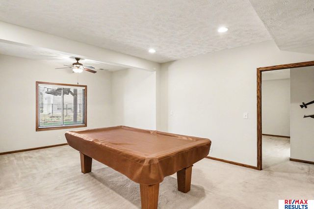 8126 S 93 Street, La Vista, NE 68128