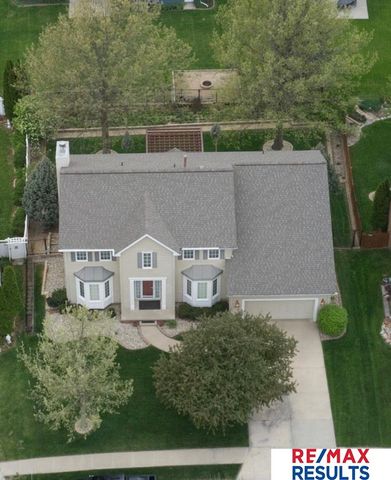 8126 S 93 Street, La Vista, NE 68128