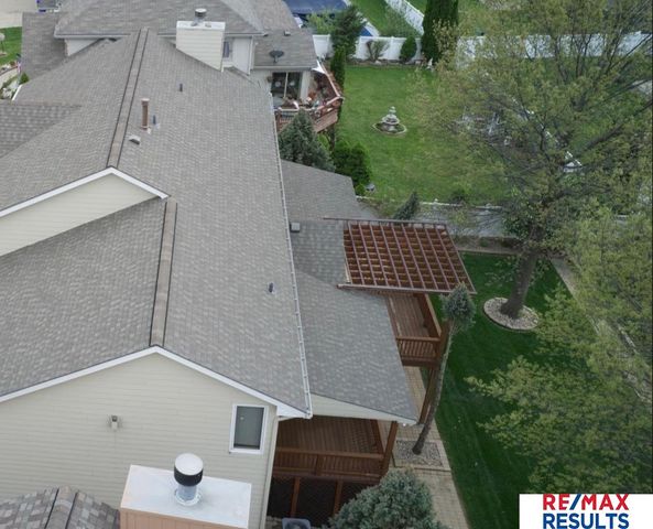 8126 S 93 Street, La Vista, NE 68128